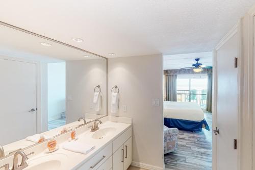 Photo #3 of Saida Towers IV #4802 in South Padre Island, TX