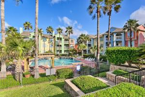 Photo #4 of Walk to Beach and Seawall Condo in Galveston! in Galveston, TX