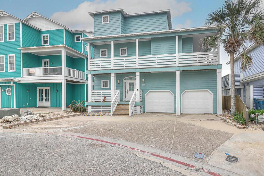 Photo #1 of Beachin' Good Time in Port Aransas, TX