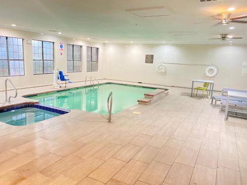 Photo #3 of Spark By Hilton Galveston in Galveston, TX