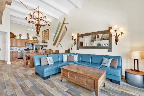 Photo #2 of Aquarius Penthouse #2, Dahktari condo in South Padre Island, TX