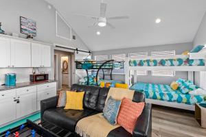 Photo #4 of 4BR w Hot Tub Gameroom OceanView by Bolivar Vacations in Bolivar Peninsula, TX