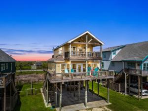 Photo #6 of 4BR w Hot Tub Gameroom OceanView by Bolivar Vacations in Bolivar Peninsula, TX