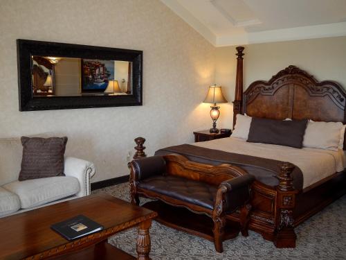 Photo #2 of North Cliff Hotel in Fort Bragg, CA