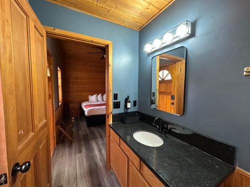 Photo #3 of Canyon Lakeview Resort in Canyon Lake, TX