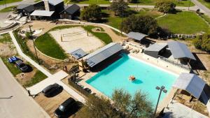 Photo #4 of Canyon Lakeview Resort in Canyon Lake, TX