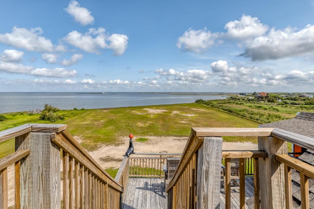 Photo #1 of Emerald Sunset in Bolivar Peninsula, TX