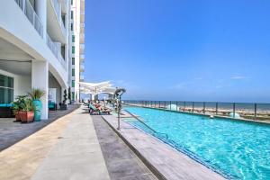 Photo #4 of Beachfront Condo with Pool in Galveston! in Galveston, TX