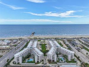 Photo #6 of Beautiful newly renovated beachfront condo at Casa Del Mars in Galveston, TX