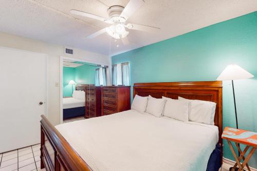 Photo #2 of Florence #707 in South Padre Island, TX