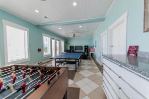 Photo #6 of Cozy Beach Home with Hot Tub, Resort Amenities, Oceanbay, lake views and 3 decks! in Galveston, TX