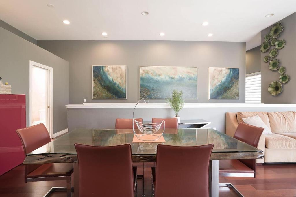 Photo #1 of Architectural Gem La Jolla Oceanview surf and golf in San Diego, CA
