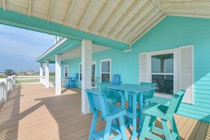 Photo #4 of Hot Tub and Bay Views Beachfront Gilchrist Retreat in Bolivar Peninsula, TX