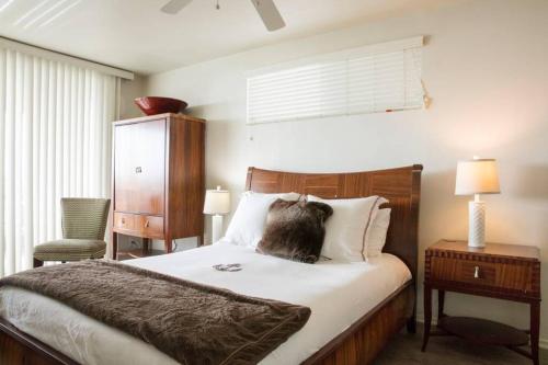 Photo #2 of Oceanfront Oasis in Long Beach, CA