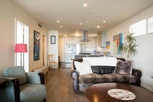 Photo #4 of Oceanfront Oasis in Long Beach, CA