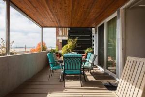 Photo #6 of Oceanfront Oasis in Long Beach, CA
