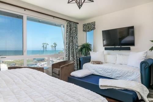 Photo #2 of Ocean View 3 Bedrooms Condo, just steps from the park, pier & water! in Imperial Beach, CA
