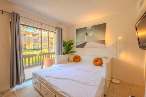 Photo #2 of Flamingos Hideaway Stylish 1BR Coastal Escape 155 in South Padre Island, TX
