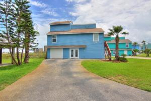 Photo #5 of Coastal Casa in Port Aransas, TX