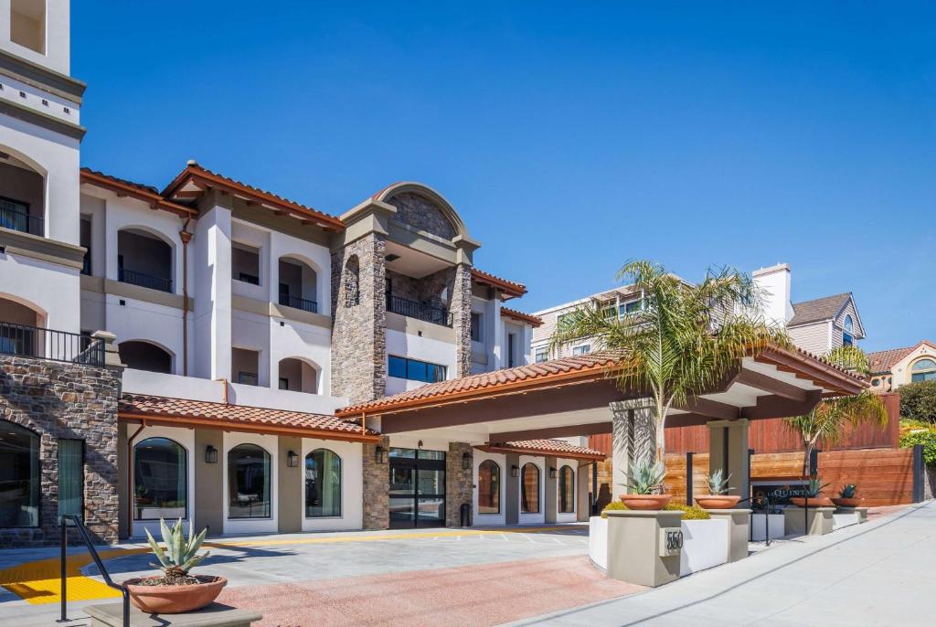 Photo of La Quinta Inn & Suites by Wyndham Santa Cruz in Santa Cruz, CA
