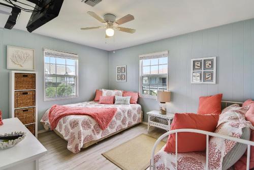 Photo #2 of Paradise Found in Galveston, TX
