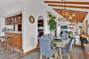 Photo #5 of Gorgeous Oceanfront Villa With Panoramic Views in Avalon, CA