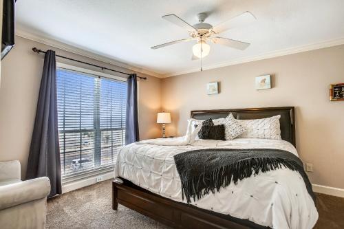 Photo #2 of Dawn 234-Aurora in Galveston, TX