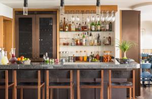 Photo #4 of Malibu Beach Inn in Malibu, CA