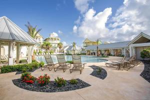 Photo #4 of Palmilla Beach Beauty in Port Aransas, TX