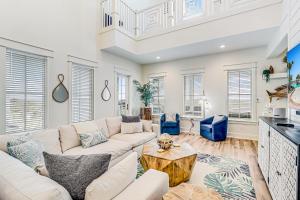 Photo #6 of Palmilla Beach Beauty in Port Aransas, TX
