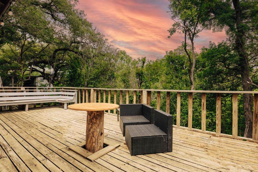 Photo of Magic Tree House Retreat on UT Campus, Moody Center & Capitol in Austin, TX