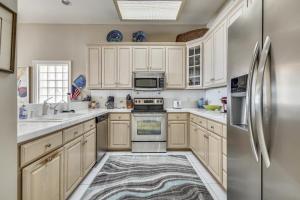 Photo #4 of Incredible Views From Oceanfront 3 Bedroom Townhouse Townhouse in South Padre Island, TX