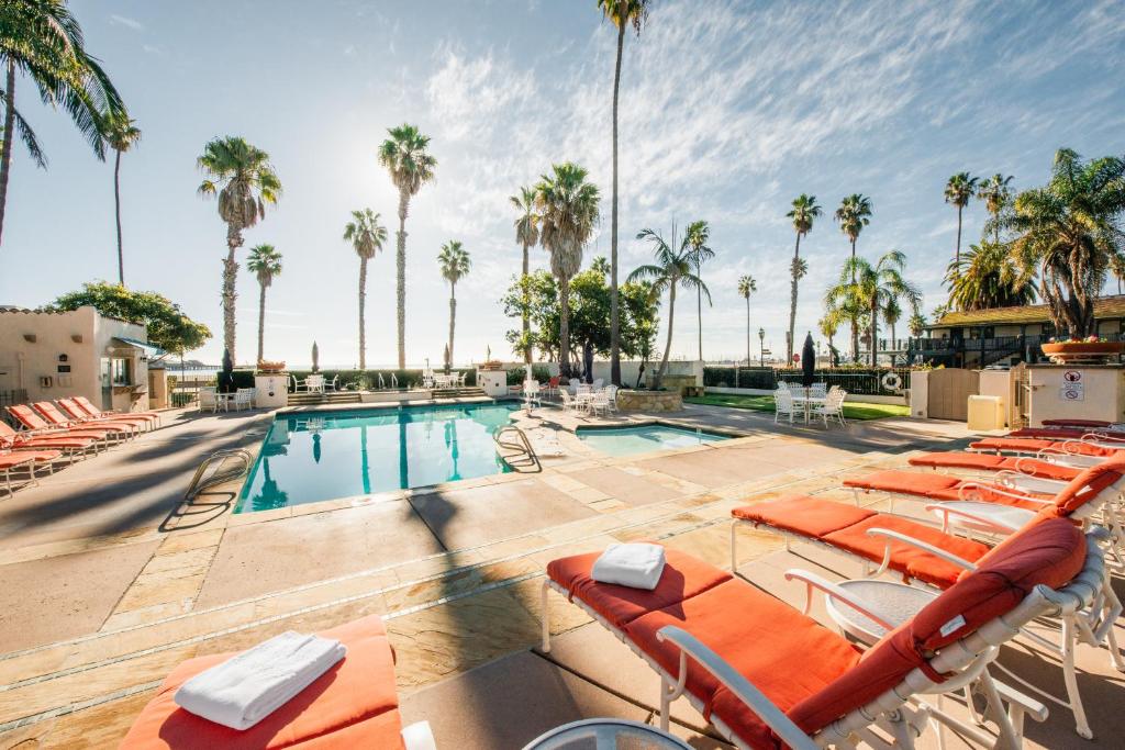Photo #1 of Harbor View Inn in Santa Barbara, CA