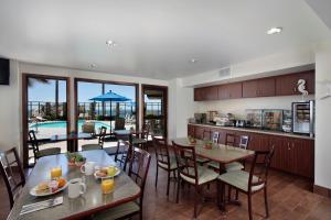 Photo #5 of Inn at the Cove in Pismo Beach, CA