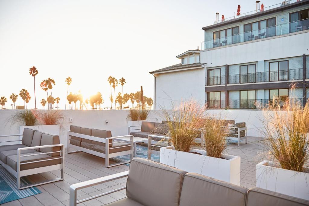 Photo of The Redline Venice in Los Angeles, CA