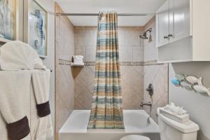 Photo #6 of Seascape 1215 Condo in Galveston, TX