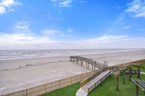 Photo #2 of Seascape 2211 Condo in Galveston, TX