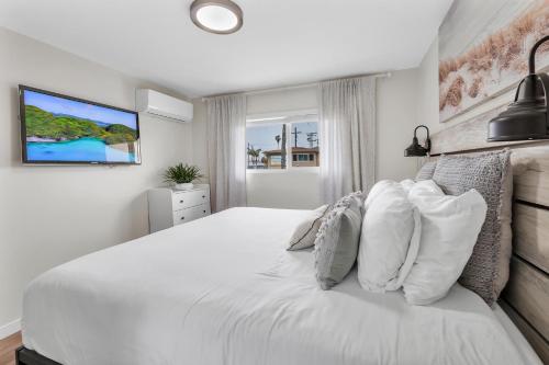 Photo #2 of Tower 9 #4 in Oceanside, CA