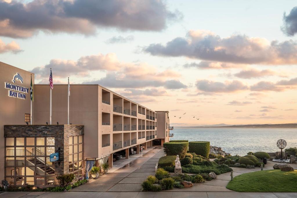 Photo #1 of Monterey Bay Inn in Monterey, CA
