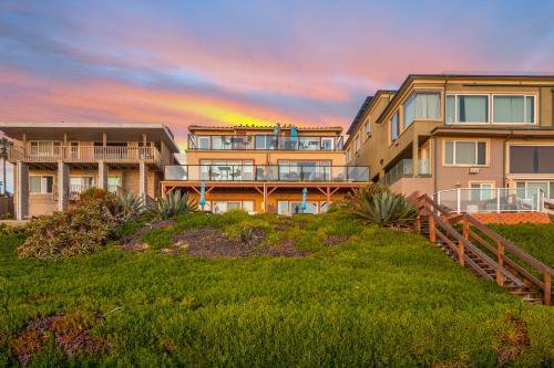 Photo #2 of 3009 Ocean Street in Carlsbad, CA