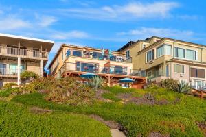 Photo #6 of 3009 Ocean Street in Carlsbad, CA