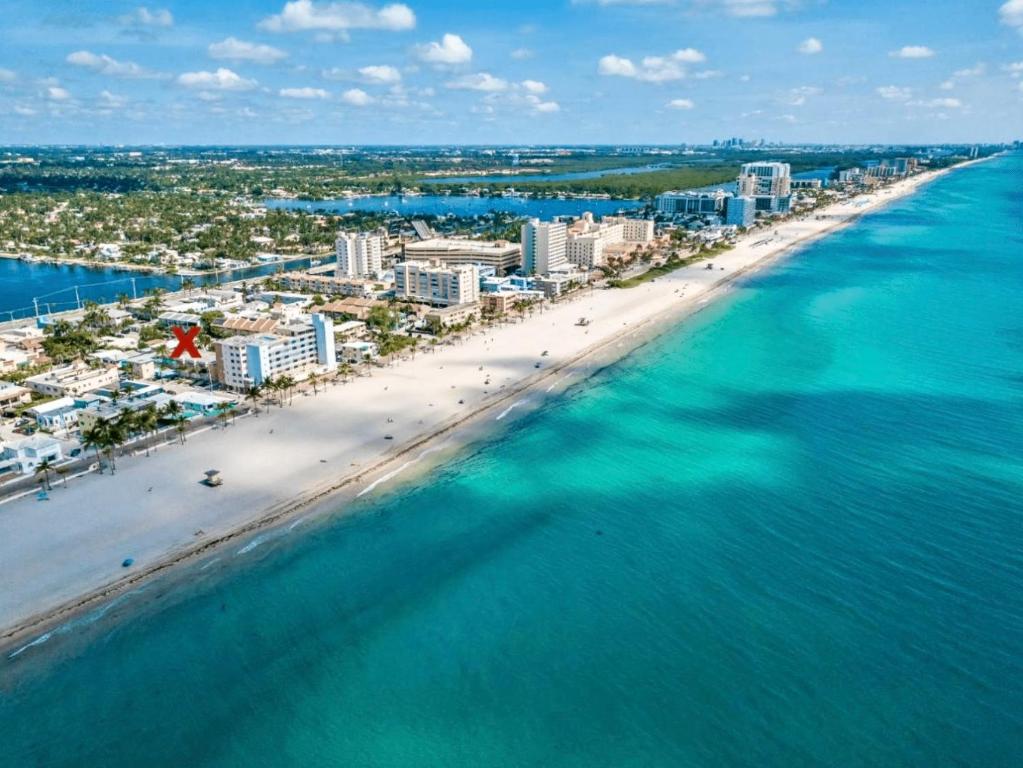Photo of Southwinds Inn by The Gold Nests in Hollywood, FL
