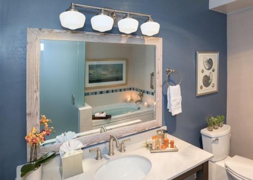 Photo #2 of Sand Pebbles Inn in Cambria, CA