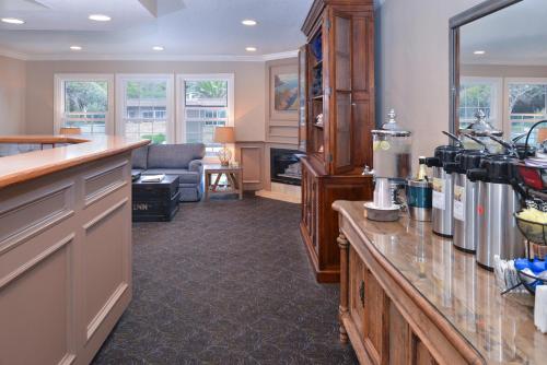 Photo #3 of Sand Pebbles Inn in Cambria, CA
