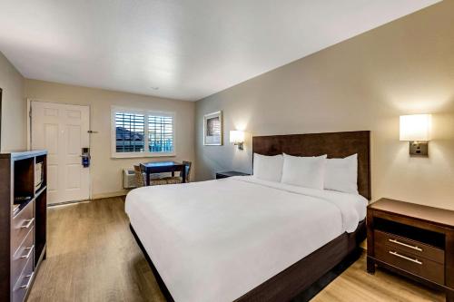 Photo #2 of Comfort Inn Boardwalk in Santa Cruz, CA