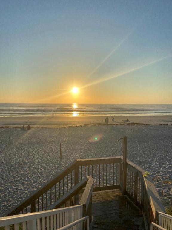 Photo of Coastal Waters 102 in New Smyrna Beach, FL
