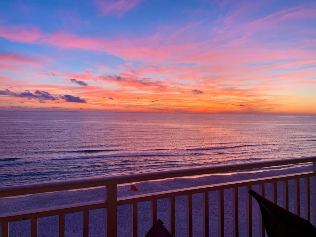 Photo of Panama City Beach Ocreanfront 2BR in Splash Resort 402W in Panama City Beach, FL