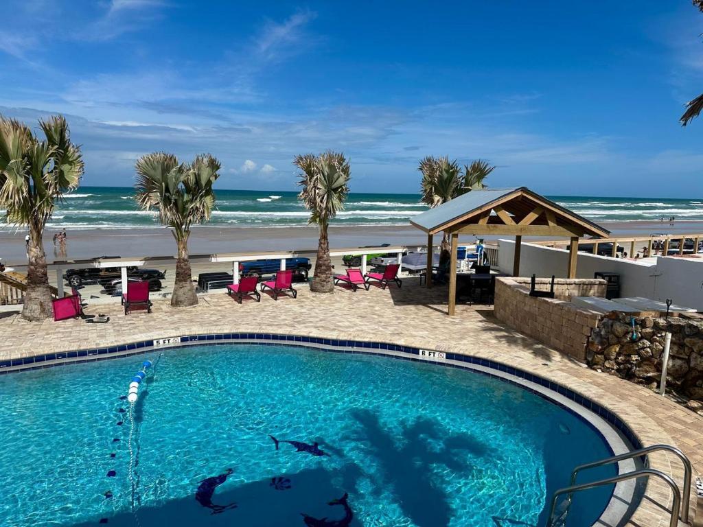 Photo of Flamingo Inn Beachfront - Daytona Beach in Daytona Beach Shores, FL