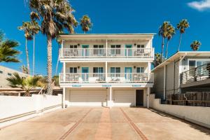 Photo #6 of Pacific Villas in Oceanside, CA