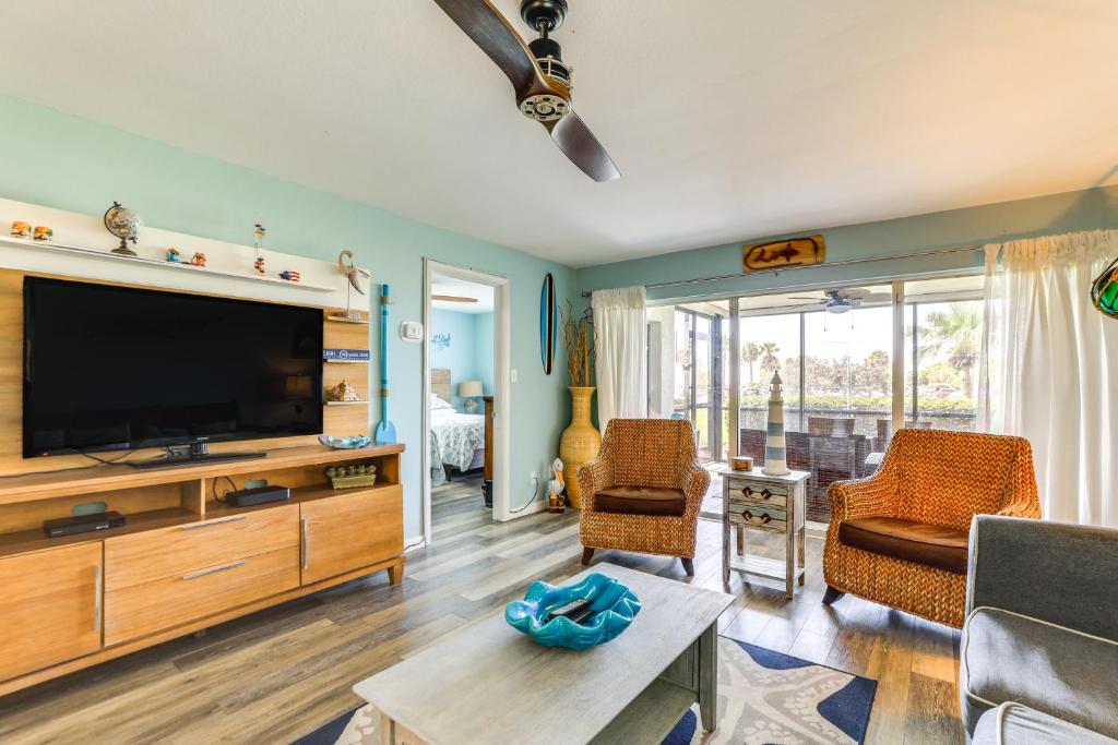 Photo of Beachfront Siesta Key Condo with Pool Access! in Siesta Key, FL